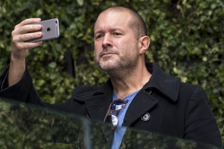 iPhone Tasarımcısı Jony Ive Apple’dan Ayrılıyor