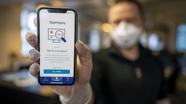 Norveç, Kişisel Veri Güvenliği Nedeniyle Virüs Takip Uygulamasını Askıya Aldı
